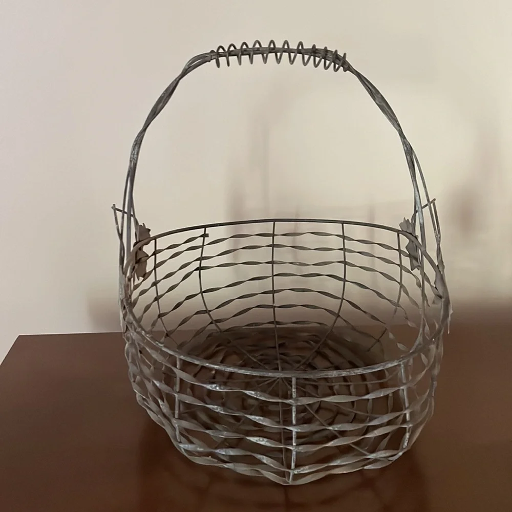 Vintage Wire Rustic Harvest Basket 12 inches